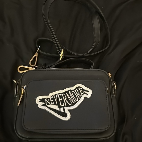 Nevermore Crossbody - Picture 2 of 7